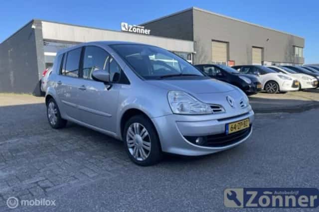 Renault Modus (2008) thumbnail 1