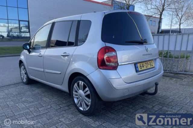 Renault Modus (2008) thumbnail 3