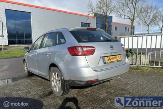SEAT Ibiza (2011) thumbnail 3