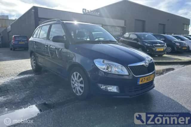 Škoda Fabia (2010) thumbnail 1