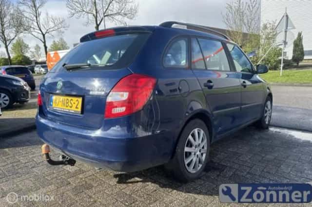 Škoda Fabia (2010) thumbnail 3