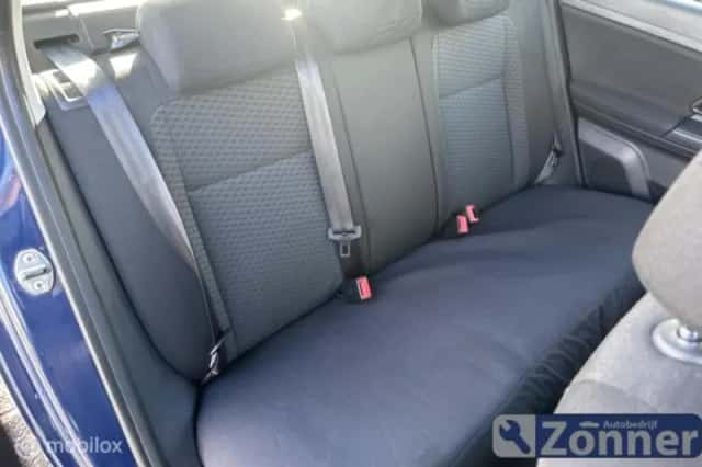 Škoda Fabia (2010) thumbnail 6