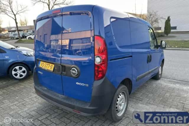 Opel Combo (2015) thumbnail 2