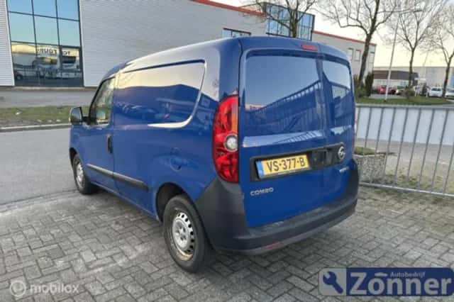 Opel Combo (2015) thumbnail 3