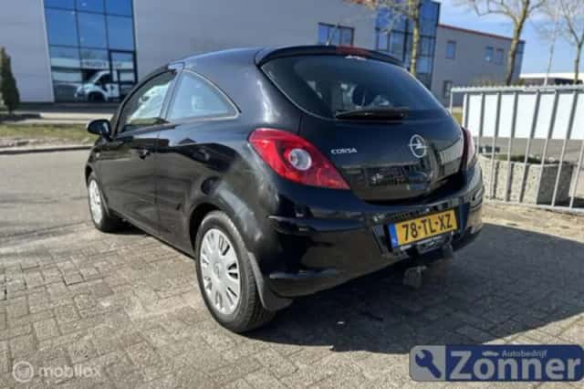 Opel Corsa (2006) thumbnail 4