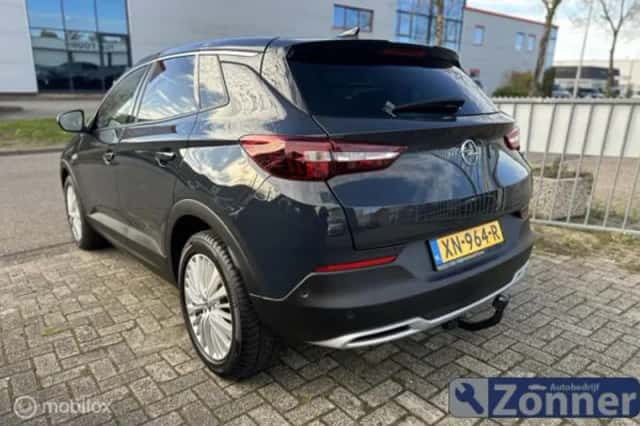 Opel Grandland (2019) thumbnail 4