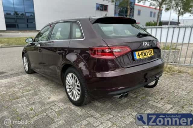 Audi A3 (2013) thumbnail 4