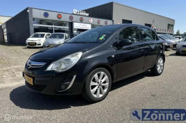Opel Corsa (2012) thumbnail 2