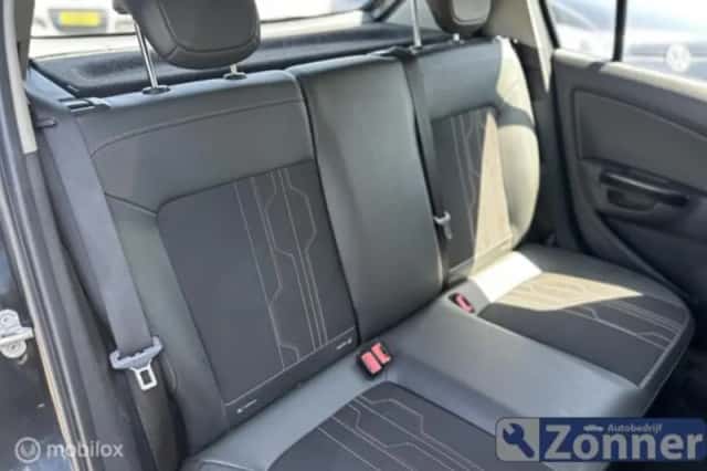 Opel Corsa (2012) thumbnail 5