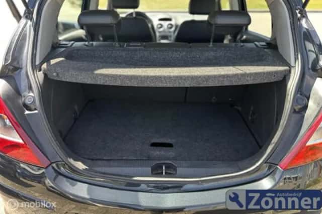 Opel Corsa (2012) thumbnail 6