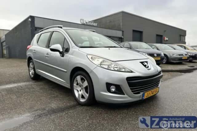 Peugeot 207 (2010) thumbnail 1