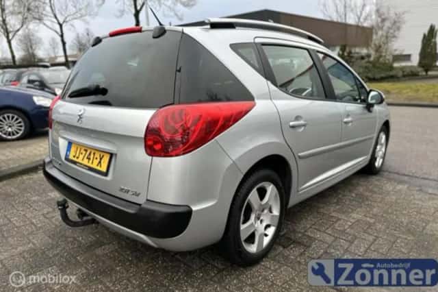 Peugeot 207 (2010) thumbnail 3