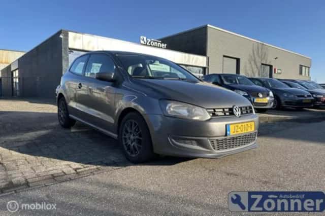 Volkswagen Polo (2011) thumbnail 1