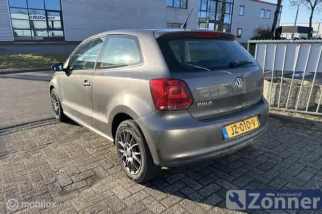 Volkswagen Polo (2011) thumbnail 4