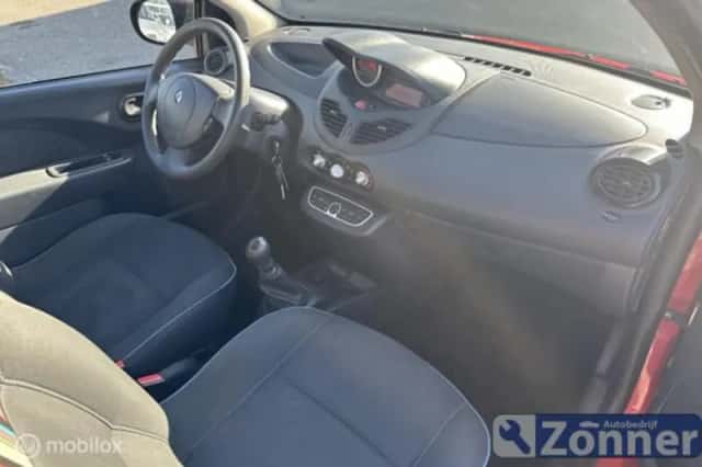 Renault Twingo (2012) thumbnail 5