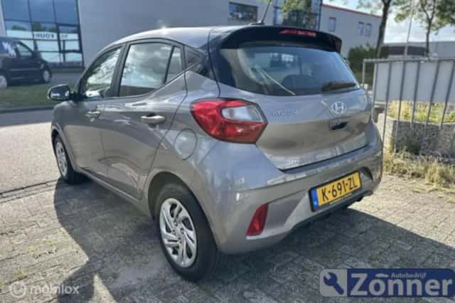 Hyundai i10 (2021) thumbnail 4