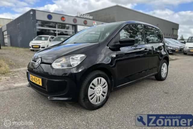 Volkswagen Up! (2015) thumbnail 2