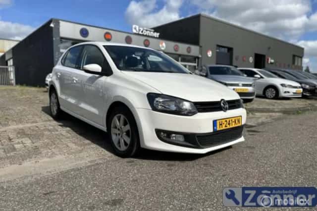 Volkswagen Polo (2010) thumbnail 1