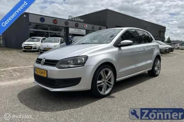 Volkswagen Polo (2009) thumbnail 2