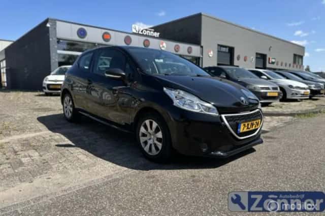 Peugeot 208 (2014) thumbnail 1