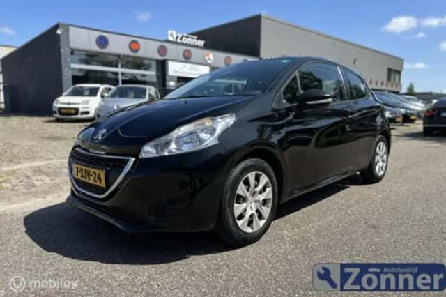 Peugeot 208 (2014) thumbnail 2