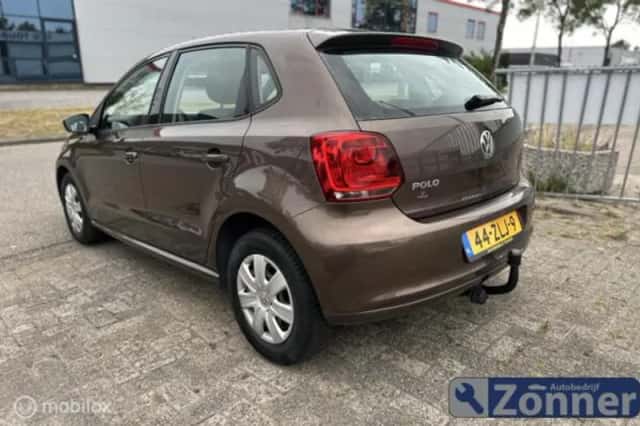 Volkswagen Polo (2013) thumbnail 4