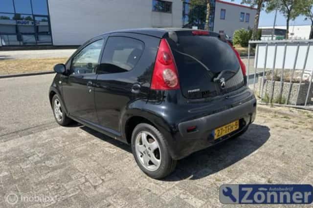 Peugeot 107 (2012) thumbnail 4