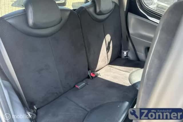 Peugeot 107 (2012) thumbnail 6