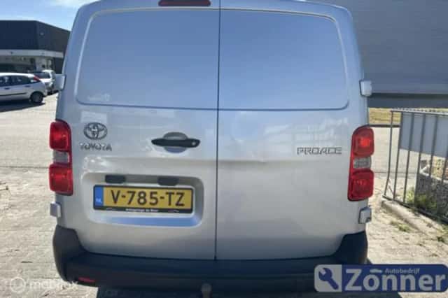 Toyota Proace (2018) thumbnail 5