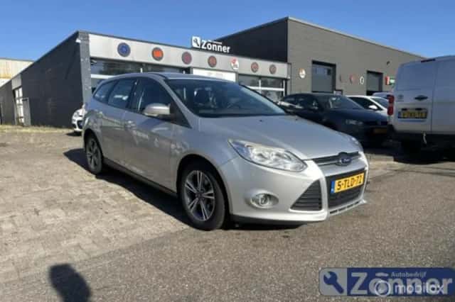 Ford Focus (2014) thumbnail 1