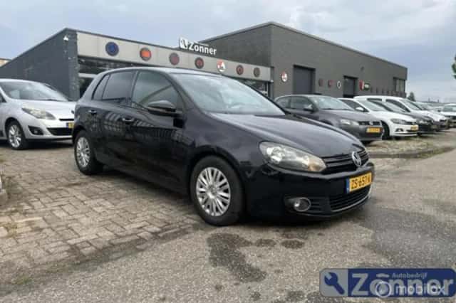 Volkswagen Golf (2009) thumbnail 1