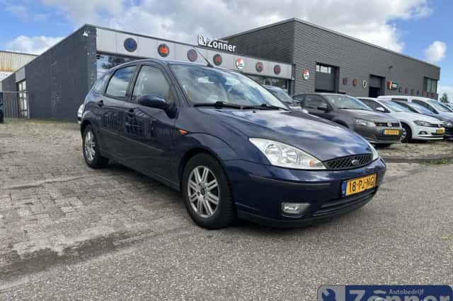 Ford Focus (2004) thumbnail 1