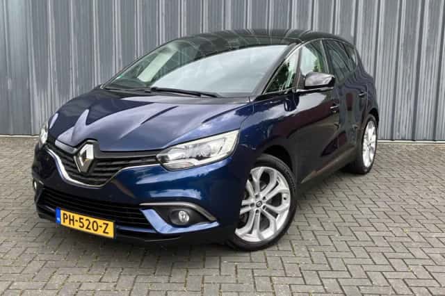 Renault Scénic (2017) thumbnail 2