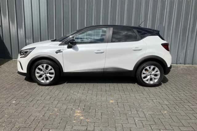 Renault Captur (2021) thumbnail 3