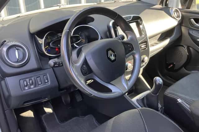 Renault Clio (2015) thumbnail 5