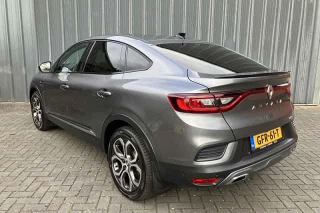 Renault Arkana (2022) thumbnail 4