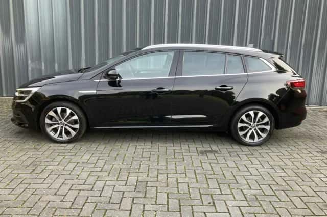 Renault Mégane (2023) thumbnail 3
