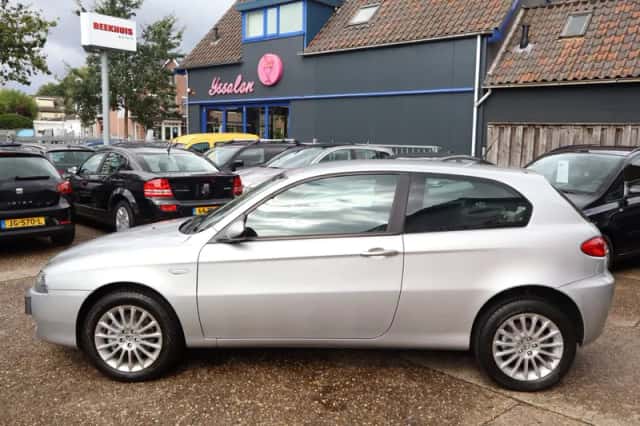 Alfa Romeo 147 (2006) thumbnail 4