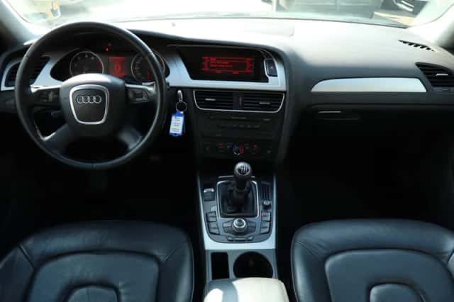 Audi A4 (2008) thumbnail 3