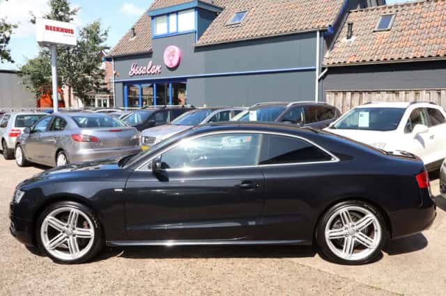 Audi A5 (2011) thumbnail 4