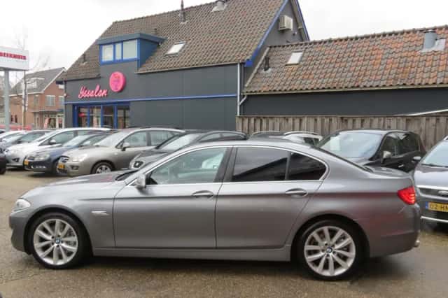 BMW 5-Serie (2011) thumbnail 4