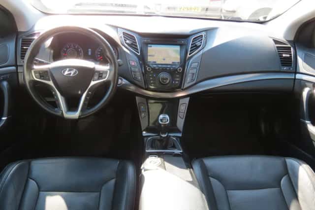 Hyundai i40 (2013) thumbnail 2