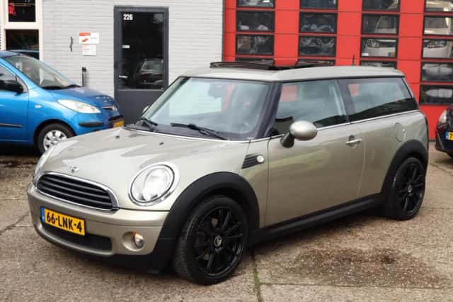 MINI Clubman (2010) thumbnail 1