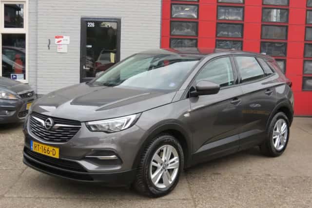 Opel Grandland X (2018) thumbnail 1