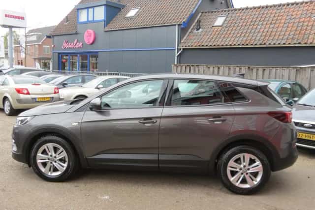 Opel Grandland X (2018) thumbnail 4