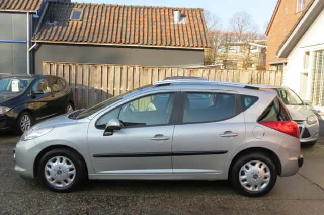 Peugeot 207 (2008) thumbnail 5