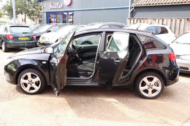 SEAT Ibiza (2009) thumbnail 5