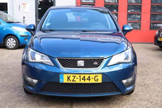 SEAT Ibiza (2017) thumbnail 2