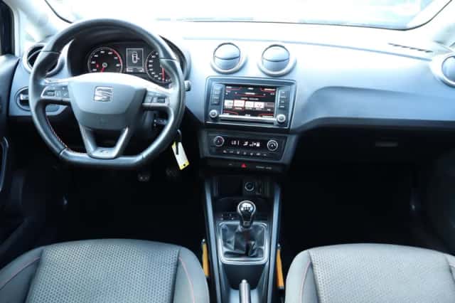 SEAT Ibiza (2017) thumbnail 3