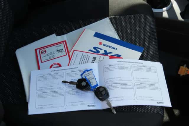 Suzuki SX4 (2008) thumbnail 6